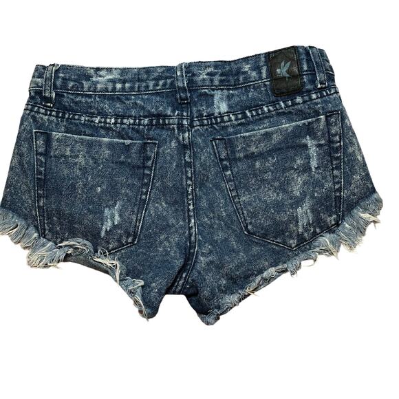 One Teaspoon Distressed Fryed Hem Button Fly Summer Women Shorts 26 - Picture 2 of 6